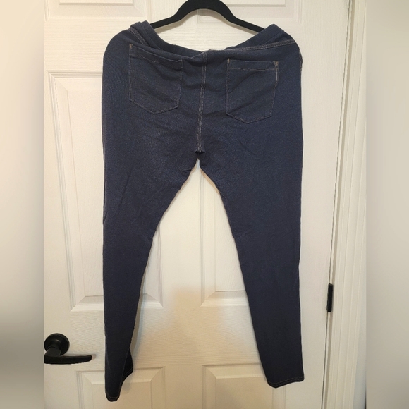 Maternity Jeggings - Picture 2 of 2